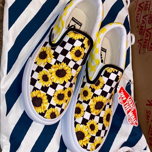 Vans - Picture 2 of 3